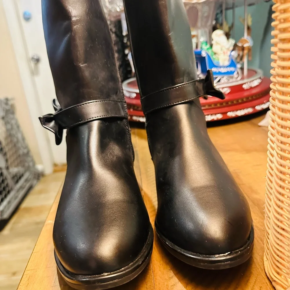 Juicy Couture - Girls Boots Black Zip Up 12” Tall Bow & Logo Size 5